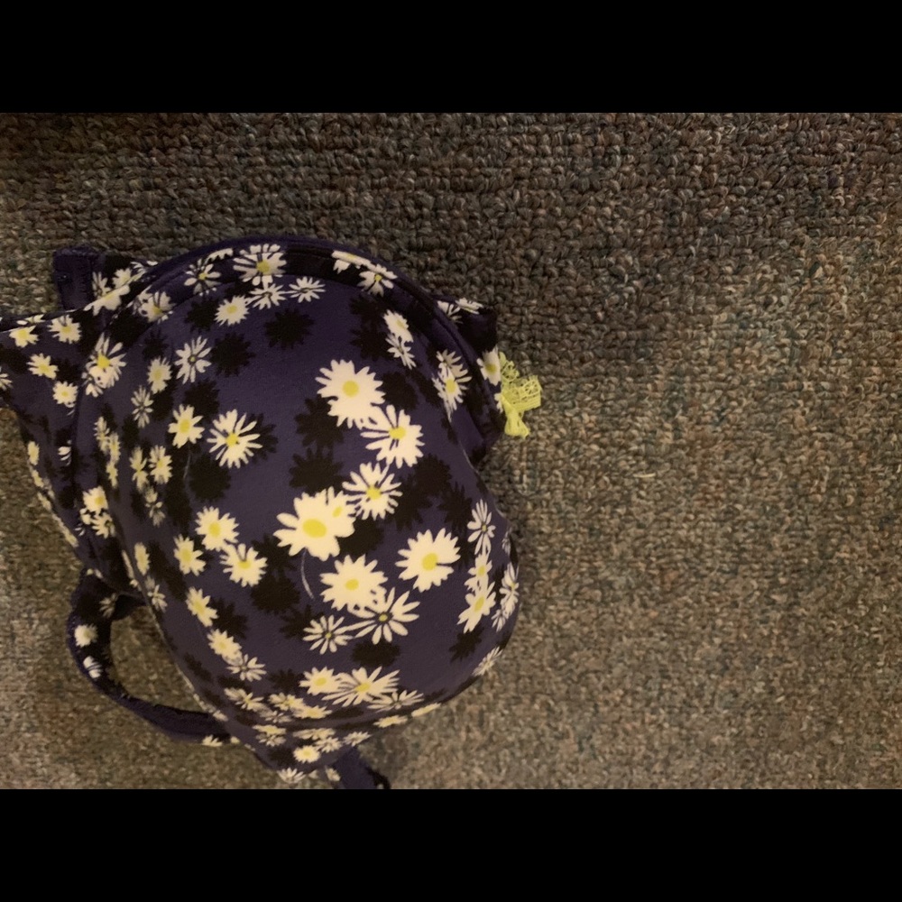 Women’s Victoria Secret Bra